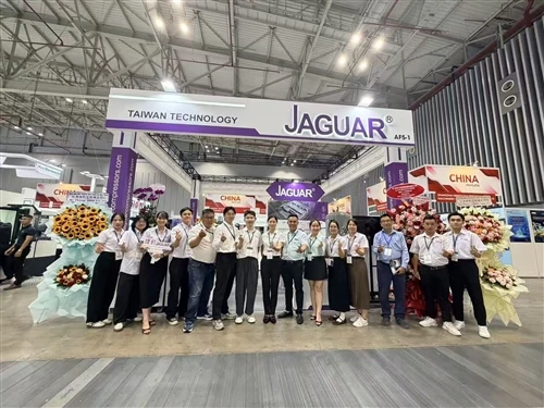 Jaguar potencia el mercado de Vietnam con un exitoso debut en la exposición y...